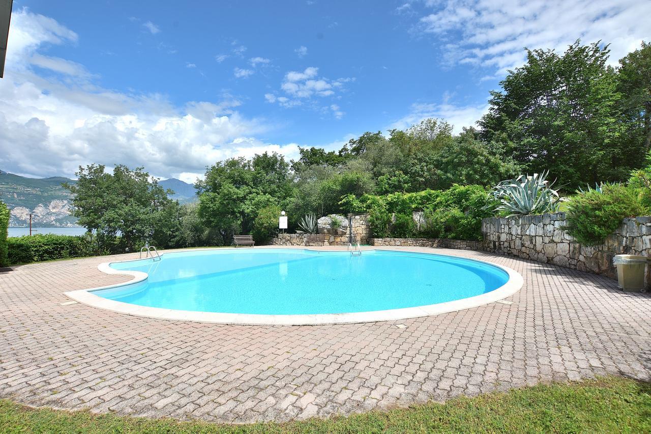Residenza Candor With Pool มัลเชซิเน ภายนอก รูปภาพ