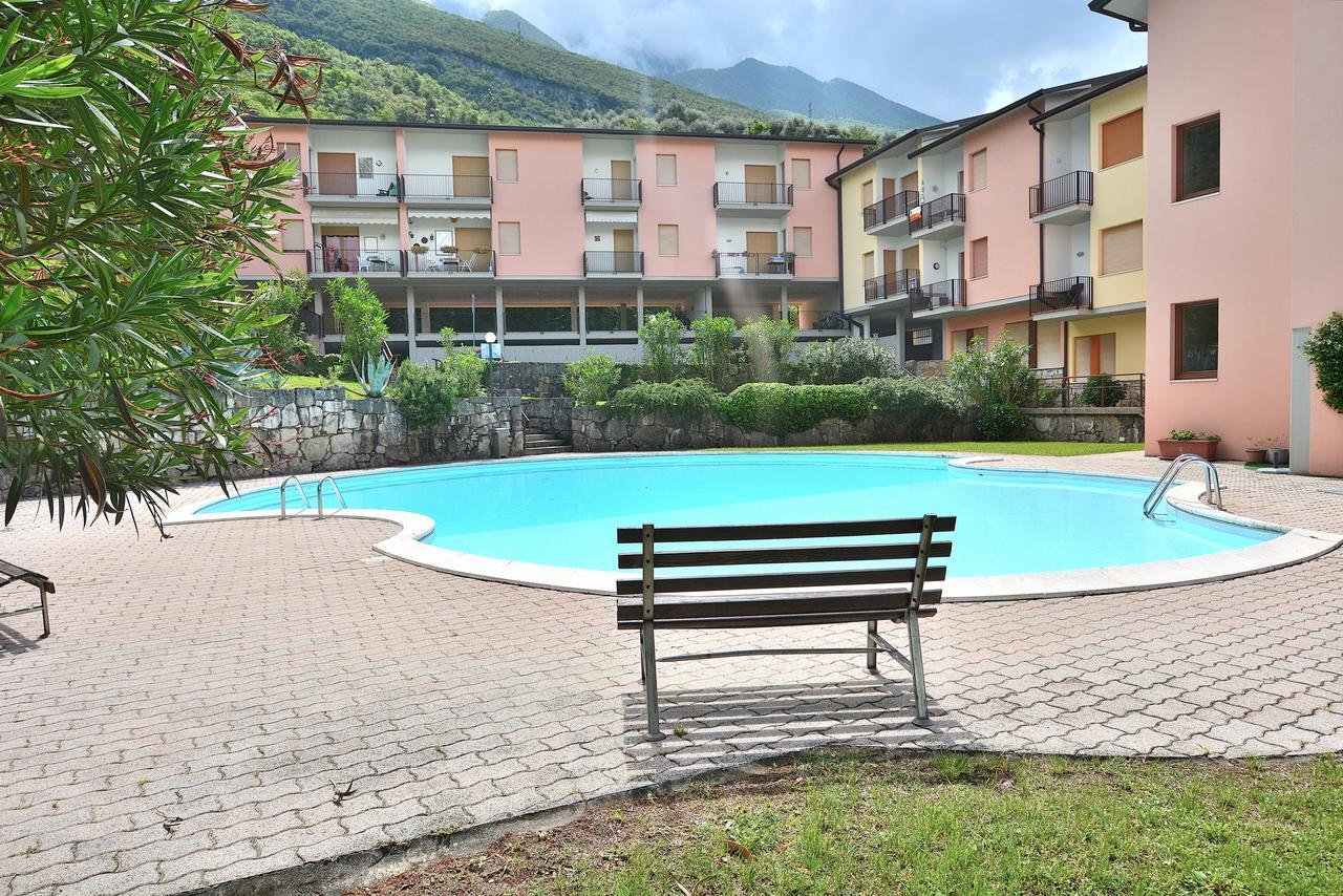 Residenza Candor With Pool มัลเชซิเน ภายนอก รูปภาพ