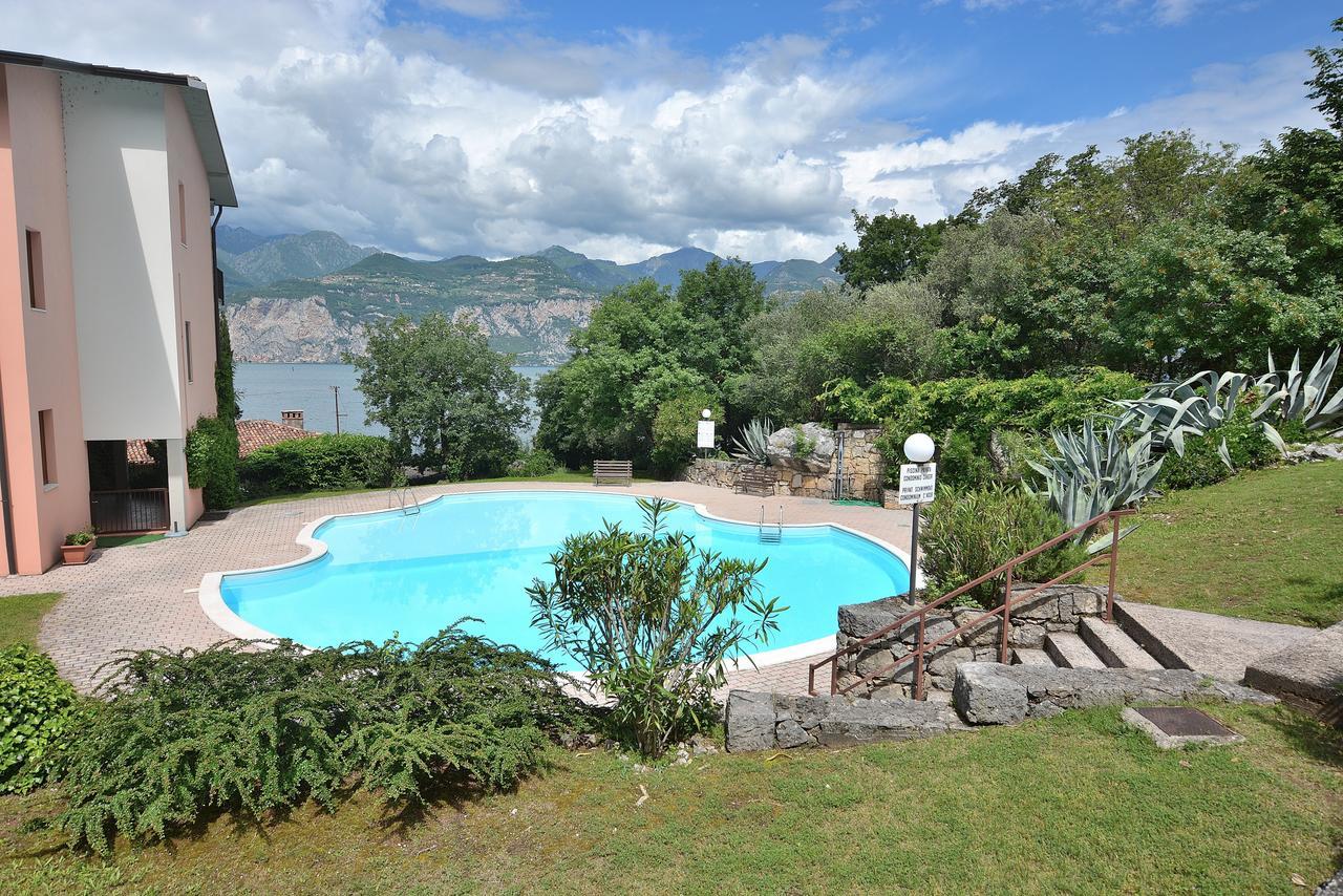 Residenza Candor With Pool มัลเชซิเน ภายนอก รูปภาพ
